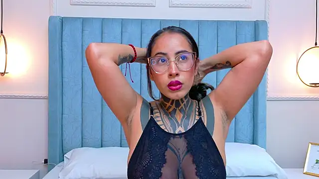 NicoleBlum online show from June 17, 2026, 7:48 pm