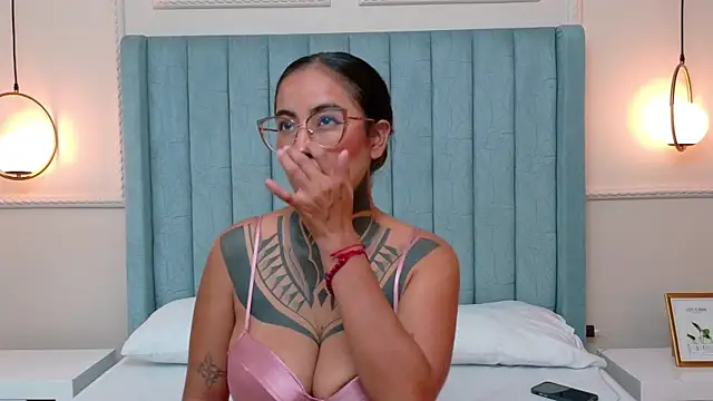 NicoleBlum online show from July 3, 2026, 7:09 pm