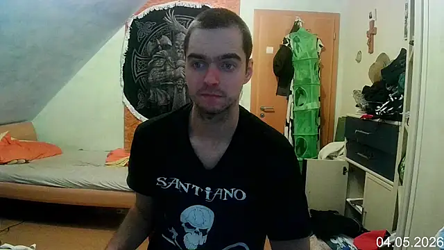 Snapshot of Chris23547 chatting on May 4, 2026, 4:47 pm Chris23547 online show from May 4, 2026, 4:47 pm