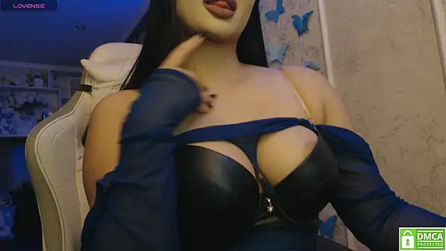 Snapshot of lunarose777 chatting on September 27, 2025, 8:14 pm lunarose777 online show from September 27, 2025, 8:14 pm