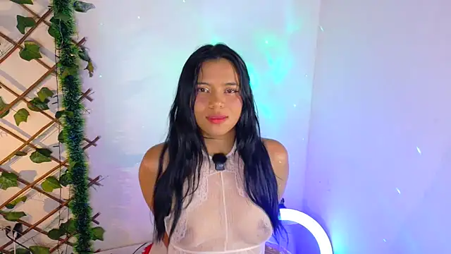 Snapshot of -Camila_ chatting on May 21, 2026, 6:26 pm -Camila online show from May 21, 2026, 6:26 pm