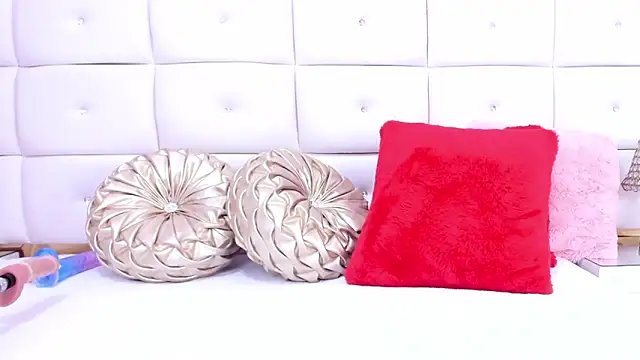 Snapshot of KendalStallyon chatting on February 14, 2025, 4:31 pm KendalStallyon online show from February 14, 2025, 4:31 pm