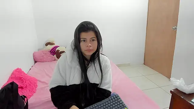 sweetnia online show from February 19, 2026, 7:54 pm