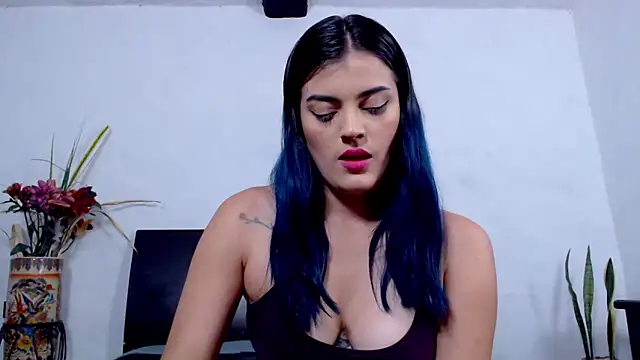 Snapshot of AikoTailor chatting on September 15, 2025, 6:08 pm AikoTailor online show from September 15, 2025, 6:08 pm