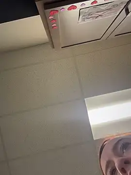 Snapshot of cinnatitties chatting on September 9, 2025, 5:01 pm cinnatitties online show from September 9, 2025, 5:01 pm