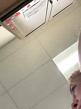 Snapshot of cinnatitties chatting on September 10, 2025, 3:45 pm cinnatitties online show from September 10, 2025, 3:45 pm