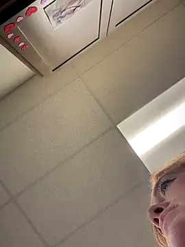 Snapshot of cinnatitties chatting on September 22, 2025, 8:11 pm cinnatitties online show from September 22, 2025, 8:11 pm