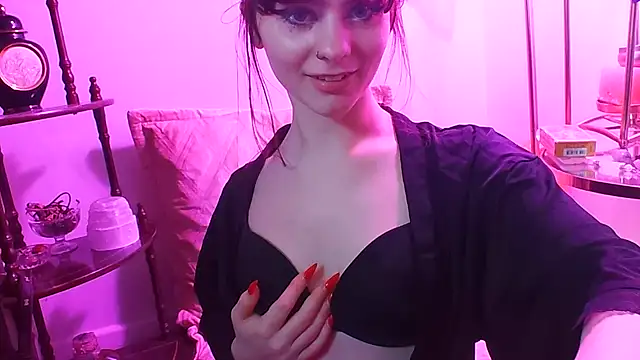 crystalsbaby online show from January 5, 2025, 2:27 am