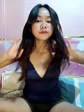 Snapshot of Hotbaby_1523 chatting on April 17, 2026, 1:47 pm Hotbaby 1523 online show from April 17, 2026, 1:47 pm