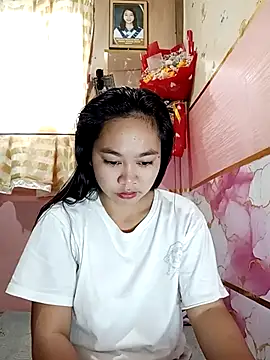 Snapshot of Hotbaby_1523 chatting on April 29, 2026, 12:48 am Hotbaby 1523 online show from April 29, 2026, 12:48 am