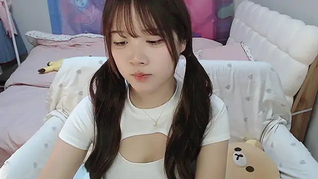 Snapshot of Sakura_Anne chatting on February 23, 2025, 5:45 am Sakura Anne online show from February 23, 2025, 5:45 am