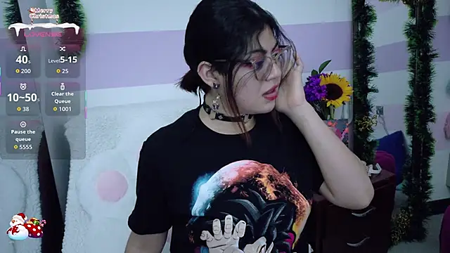 Catwhite  online show from December 16, 2025, 6:02 pm