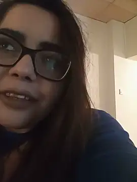 Snapshot of AriaRussell chatting on May 16, 2026, 10:47 am AriaRussell online show from May 16, 2026, 10:47 am