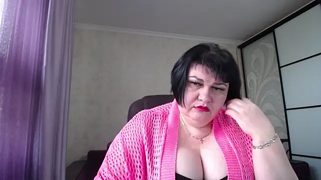 JuicyLady Di online show from December 5, 2025, 8:34 am