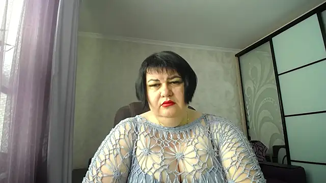 Snapshot of JuicyLady_Di chatting on May 21, 2026, 5:14 am JuicyLady Di online show from May 21, 2026, 5:14 am
