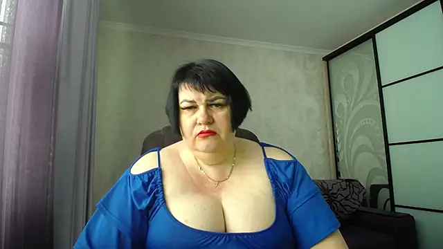 Snapshot of JuicyLady_Di chatting on June 6, 2026, 6:07 am JuicyLady Di online show from June 6, 2026, 6:07 am