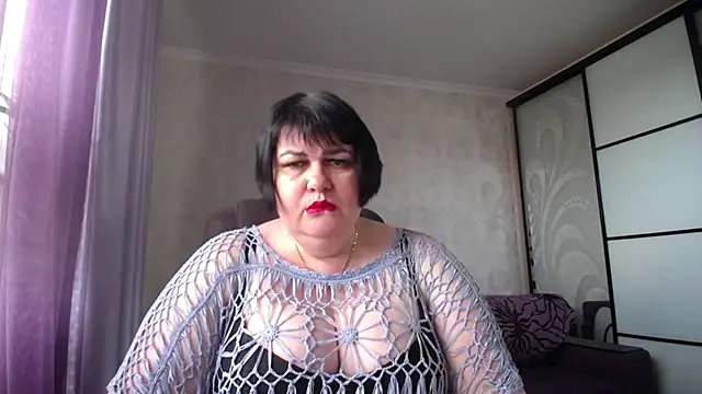 Snapshot of JuicyLady_Di chatting on June 24, 2026, 11:09 am JuicyLady Di online show from June 24, 2026, 11:09 am