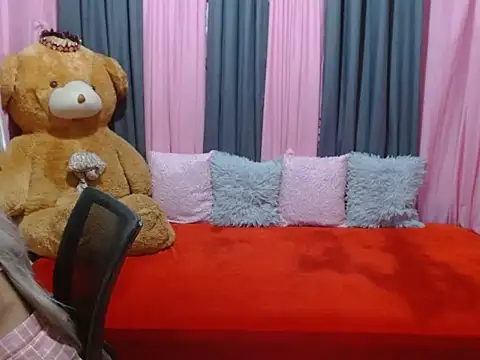 Snapshot of xxSexyBitch69xx chatting on November 1, 2025, 2:13 am xxSexyBitch69xx online show from November 1, 2025, 2:13 am