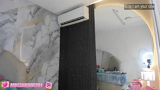 Snapshot of Katemoss70 chatting on March 5, 2025, 6:34 pm Katemoss70 online show from March 5, 2025, 6:34 pm