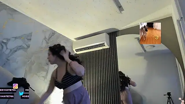 Snapshot of Katemoss70 chatting on September 24, 2025, 12:30 pm Katemoss70 online show from September 24, 2025, 12:30 pm