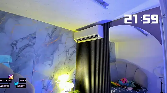 Snapshot of Katemoss70 chatting on September 30, 2025, 12:21 pm Katemoss70 online show from September 30, 2025, 12:21 pm