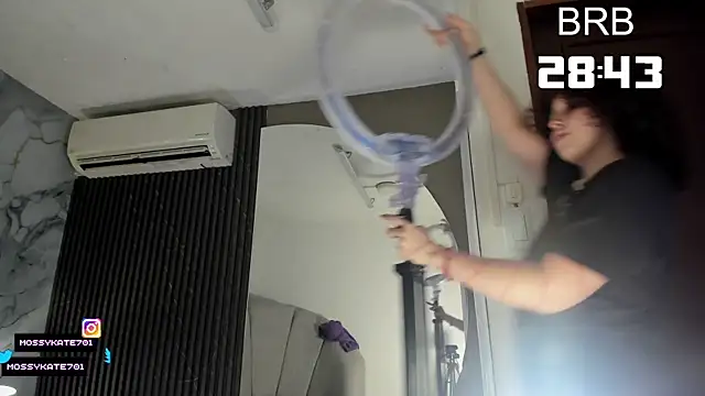 Snapshot of Katemoss70 chatting on October 13, 2025, 12:38 pm Katemoss70 online show from October 13, 2025, 12:38 pm