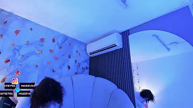 Snapshot of Katemoss70 chatting on November 7, 2025, 12:27 pm Katemoss70 online show from November 7, 2025, 12:27 pm