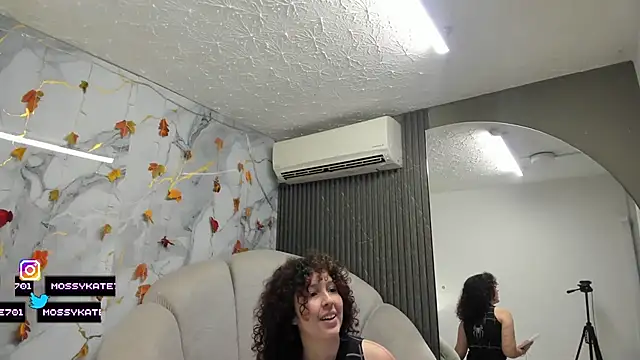 Snapshot of Katemoss70 chatting on November 8, 2025, 12:16 pm Katemoss70 online show from November 8, 2025, 12:16 pm