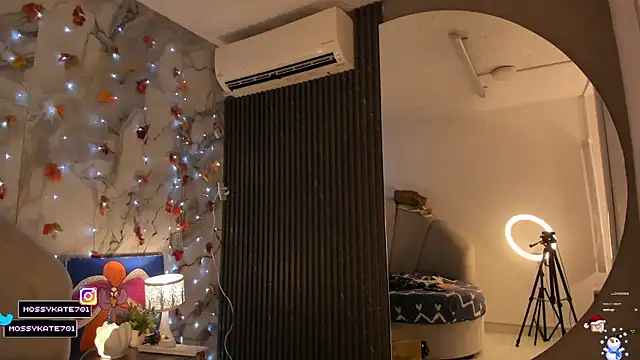 Katemoss70 online show from December 19, 2025, 12:23 pm