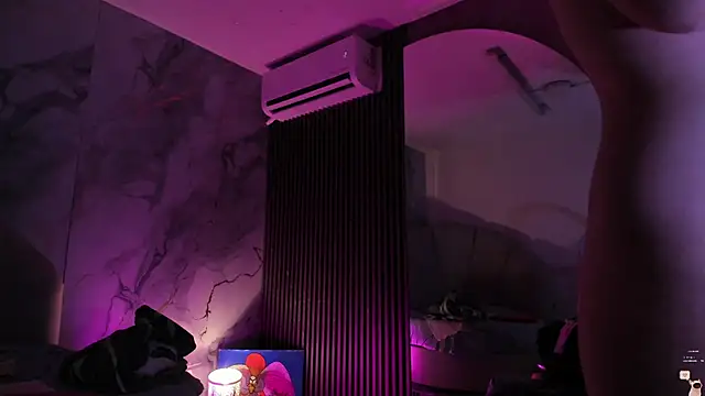 Katemoss70 online show from February 11, 2026, 12:43 pm