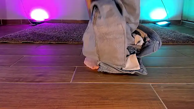 ArchieCollins online show from March 11, 2025, 11:04 pm