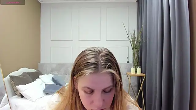 Snapshot of JadeSoft chatting on January 23, 2025, 3:05 am JadeSoft online show from January 23, 2025, 3:05 am