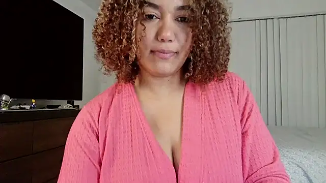 Snapshot of cataleya-glen chatting on December 16, 2025, 12:54 pm cataleya-glen online show from December 16, 2025, 12:54 pm