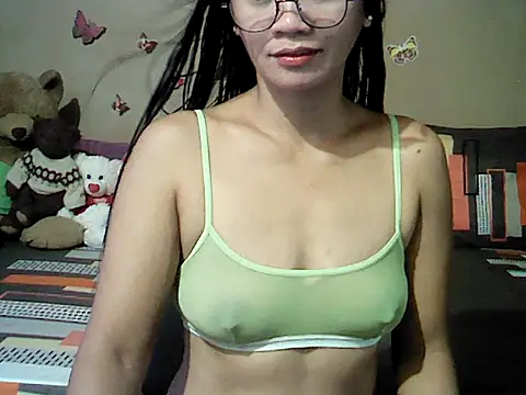 Mia Rein online show from April 4, 2026, 1:15 am