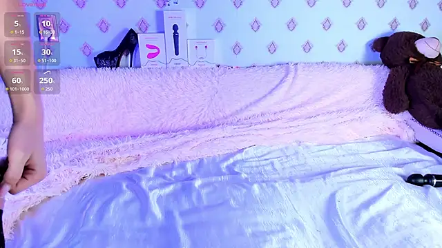 Briana Lovs online show from April 30, 2026, 3:13 am