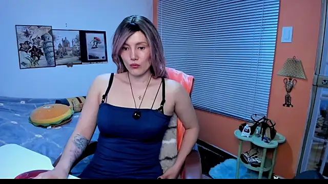 Snapshot of jrcamila chatting on October 9, 2025, 12:19 am jrcamila online show from October 9, 2025, 12:19 am