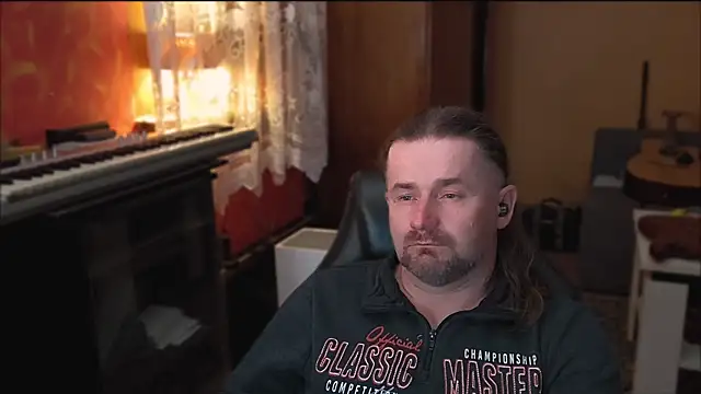 Mosiadz1975 online show from March 6, 2025, 12:43 am