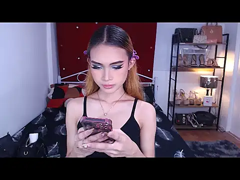 MeatyhorsecockMistress online show from January 6, 2026, 7:45 am