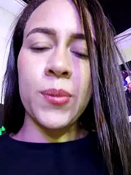 Snapshot of Nanybaker95 chatting on March 7, 2025, 12:15 am Nanybaker95 online show from March 7, 2025, 12:15 am