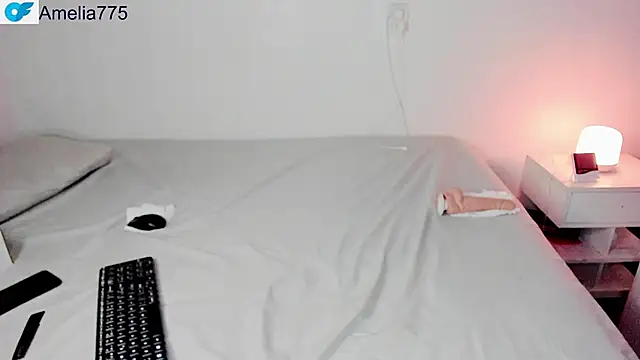 Snapshot of Amelia75 chatting on December 18, 2025, 2:50 am Amelia75 online show from December 18, 2025, 2:50 am