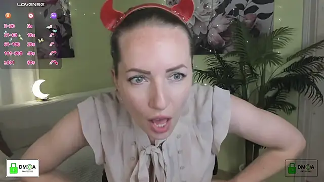Snapshot of Queenymel chatting on July 28, 2026, 5:34 pm Queenymel online show from July 28, 2026, 5:34 pm