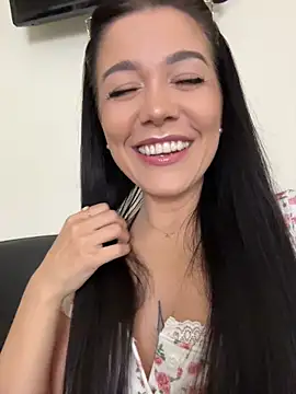 Snapshot of denise_k chatting on July 1, 2026, 11:45 am denise k online show from July 1, 2026, 11:45 am