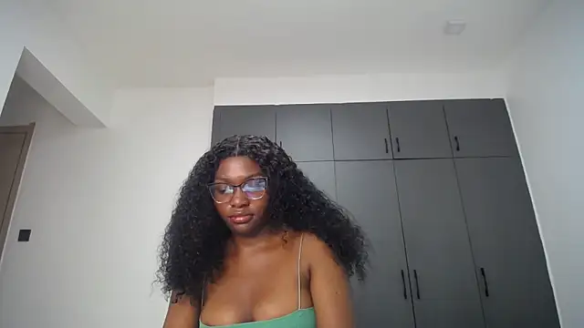 Snapshot of Pretty_Liya08 chatting on June 1, 2026, 11:17 pm Pretty Liya08 online show from June 1, 2026, 11:17 pm