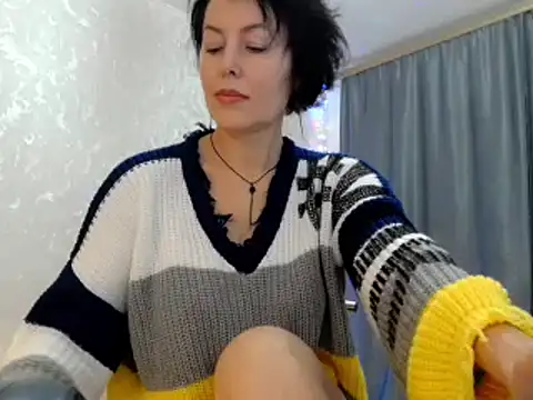 elenaza online show from December 13, 2024, 1:12 pm