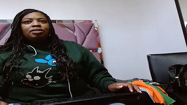 Snapshot of morenahott1 chatting on May 21, 2026, 1:29 pm morenahott1 online show from May 21, 2026, 1:29 pm