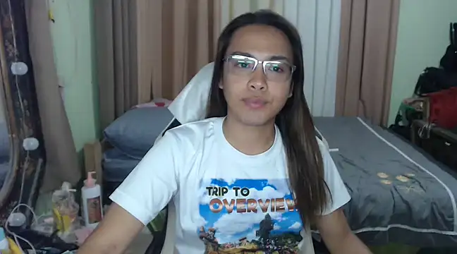 Your PrettyGirlxxx online show from March 4, 2025, 9:18 am