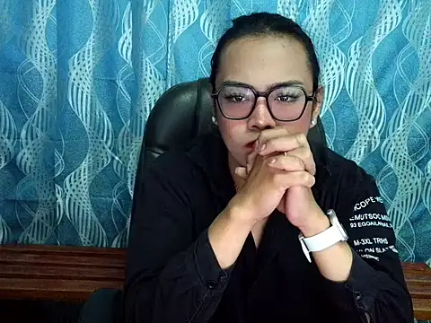 Your PrettyGirlxxx online show from September 16, 2025, 12:00 am