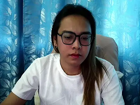 Your PrettyGirlxxx online show from November 6, 2025, 6:14 am