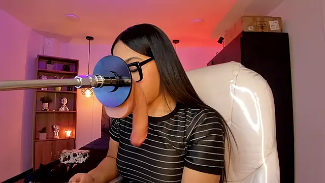 Snapshot of Olivia_ds chatting on January 20, 2025, 3:59 am Olivia ds online show from January 20, 2025, 3:59 am