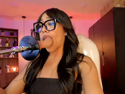 Snapshot of Olivia_ds chatting on January 28, 2025, 4:18 am Olivia ds online show from January 28, 2025, 4:18 am